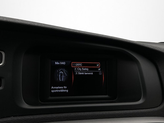 Volvo V40 19 of 29