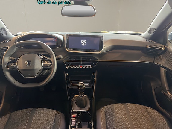 Peugeot 2008 11 of 13