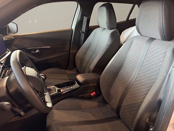 Peugeot 2008 9 of 13