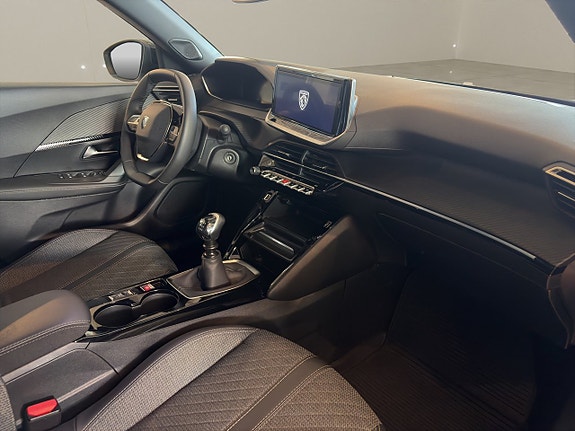 Peugeot 2008 12 of 13