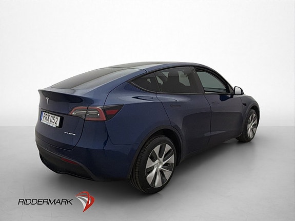 Tesla Model Y 9 of 30