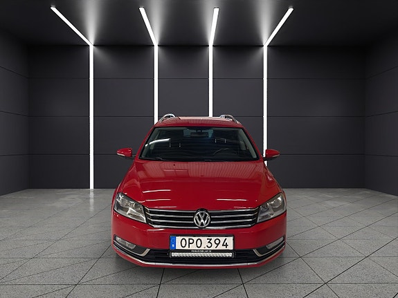Volkswagen Passat 8 of 29