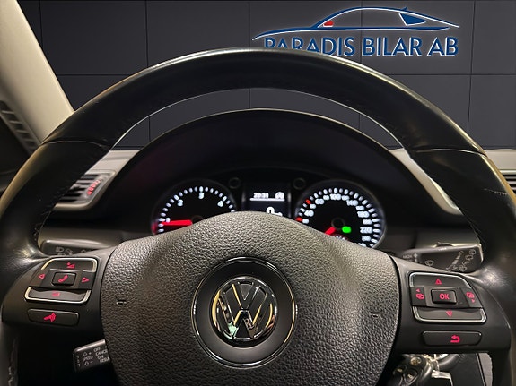 Volkswagen Passat 21 of 29