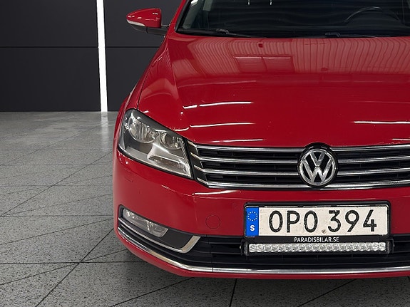 Volkswagen Passat 10 of 29