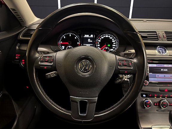 Volkswagen Passat 20 of 29