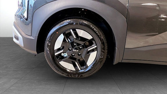 Kia Seltos 9 of 11
