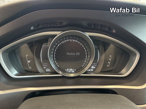 Volvo V40 Cross Country 10 of 15
