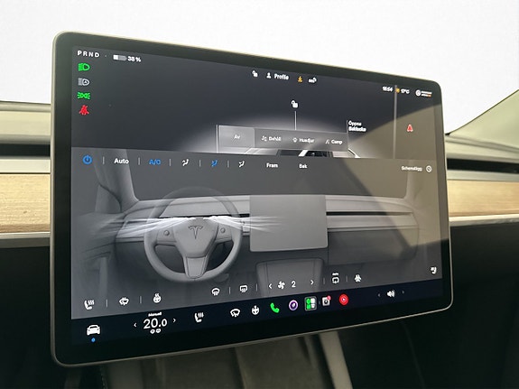 Tesla Model Y 26 of 30