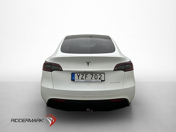 Tesla Model Y 8 of 30