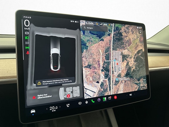 Tesla Model Y 23 of 30