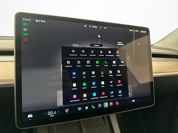 Tesla Model Y 25 of 30