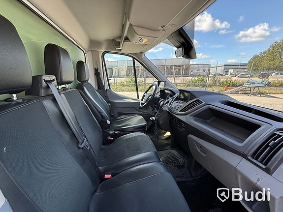 Ford Transit 17 of 27