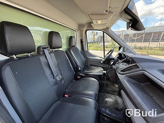 Ford Transit 18 of 27