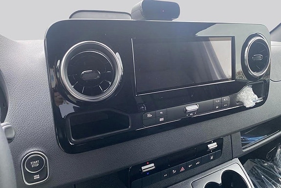 Mercedes-Benz eSprinter 420 11 of 14