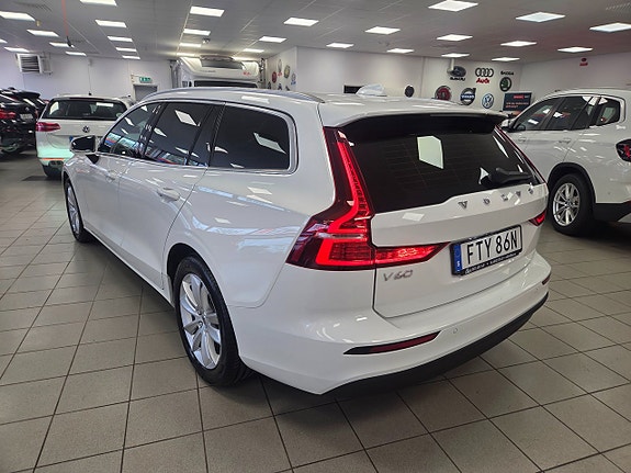 Volvo V60 5 of 27