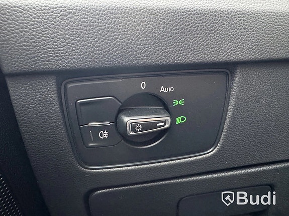 Volkswagen Passat 19 of 27