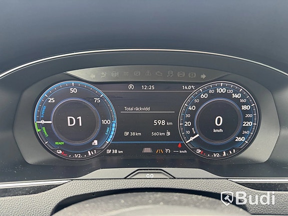 Volkswagen Passat 15 of 27