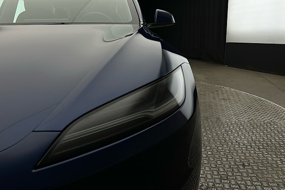 Tesla Model 3 10 of 25
