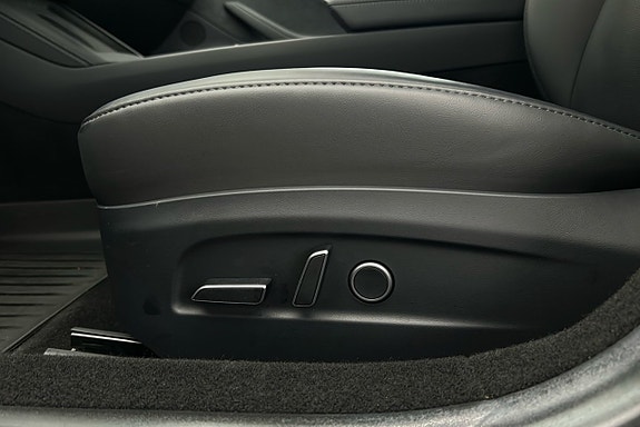Tesla Model 3 15 of 25
