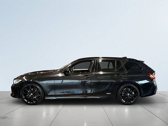 BMW 320i 4 of 18