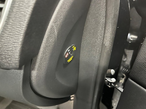 Volvo V40 19 of 24