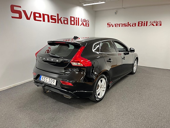 Volvo V40 8 of 24