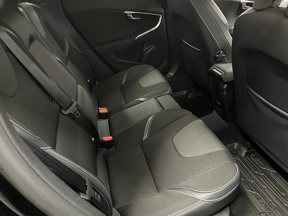 Volvo V40 21 of 24