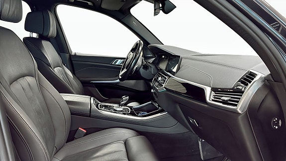 BMW X5 3 of 9