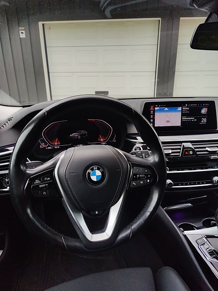 BMW 520d 4 of 5