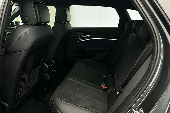 Audi Q8 e-tron 13 of 28