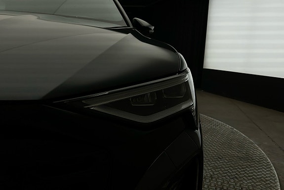 Audi Q8 e-tron 11 of 28