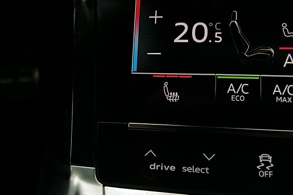 Audi Q8 e-tron 21 of 28