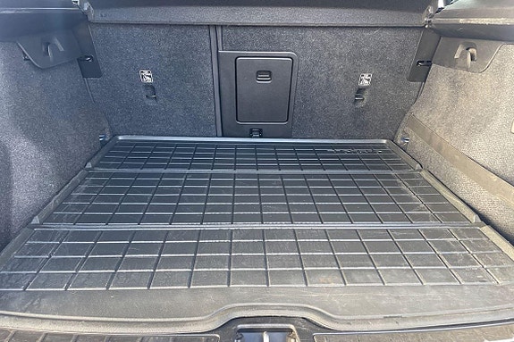 Volvo XC40 11 of 24