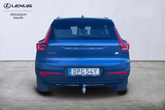 Volvo XC40 4 of 24
