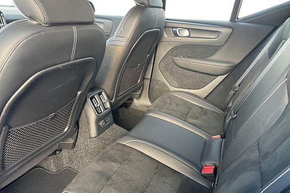 Volvo XC40 12 of 24