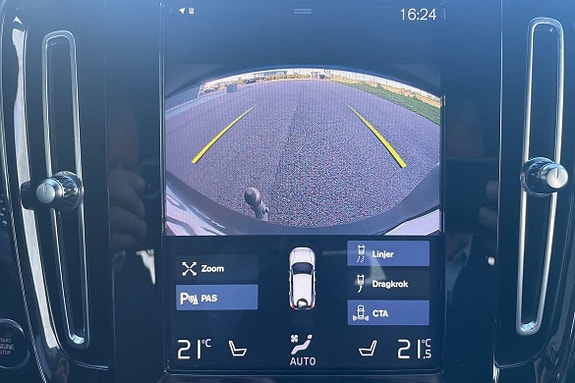 Volvo XC40 19 of 24
