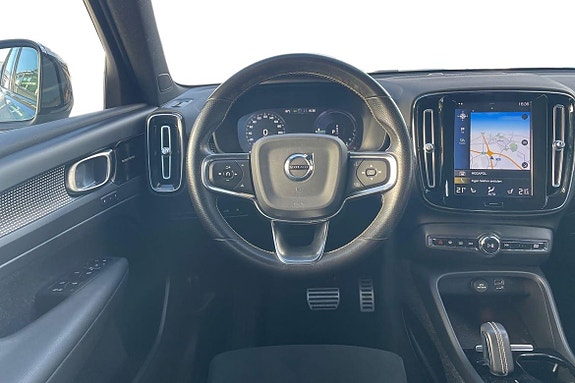 Volvo XC40 9 of 24