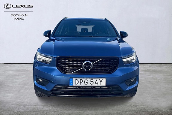 Volvo XC40 5 of 24