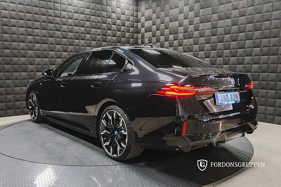 BMW 550e 4 of 30