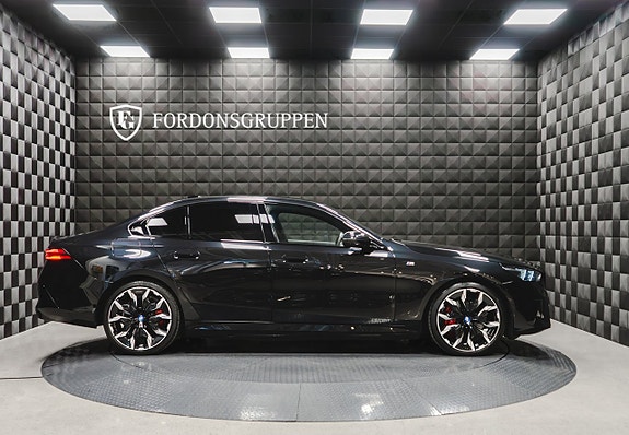 BMW 550e 8 of 30
