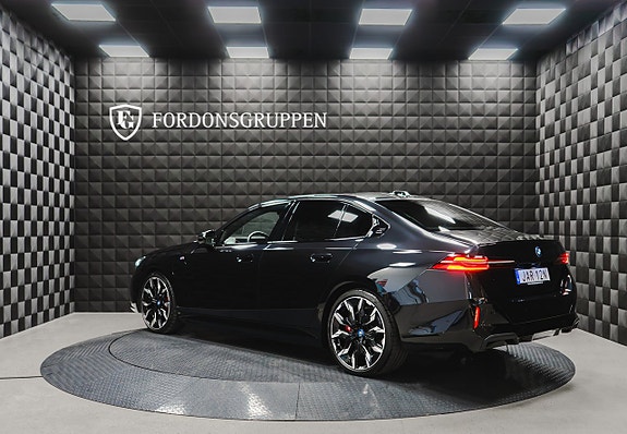 BMW 550e 3 of 30