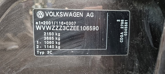 Volkswagen Passat 23 of 27