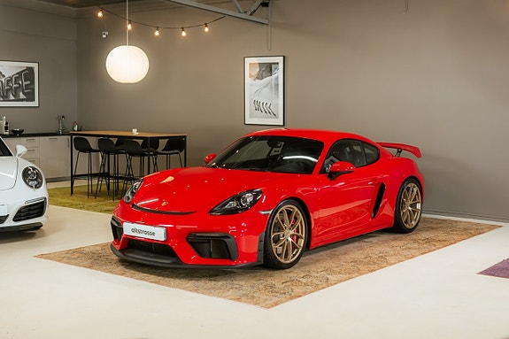 Porsche 718 Cayman GT4