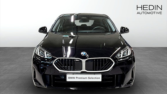 BMW 120 8 of 9