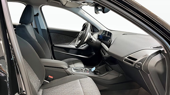 BMW 120 3 of 9