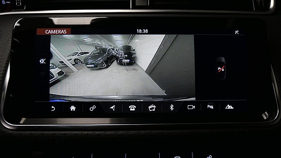 Land Rover Range Rover Evoque 16 of 19
