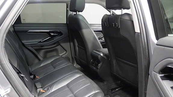 Land Rover Range Rover Evoque 9 of 19