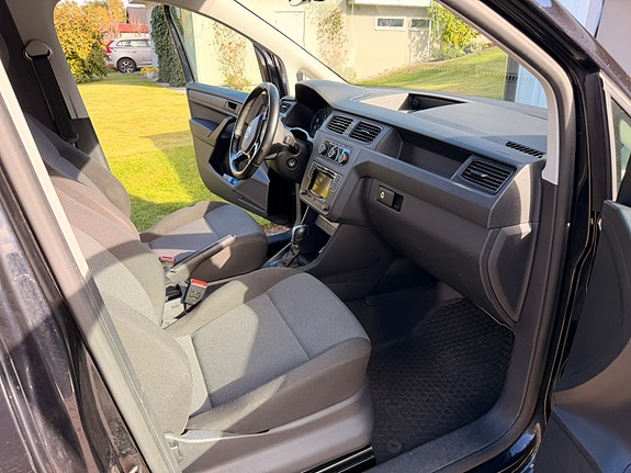 Volkswagen Caddy Maxi 6 of 7