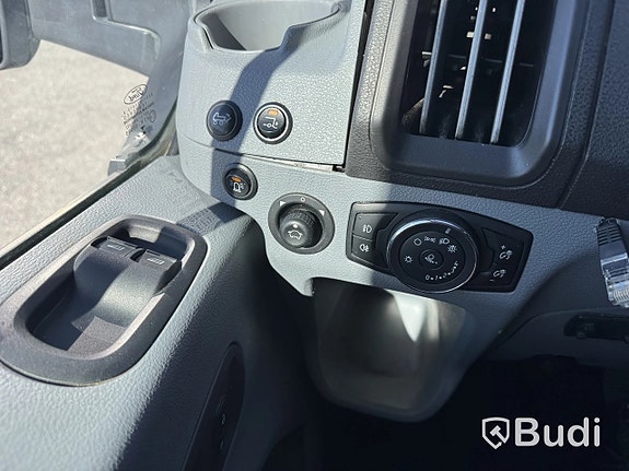 Ford Transit 16 of 27