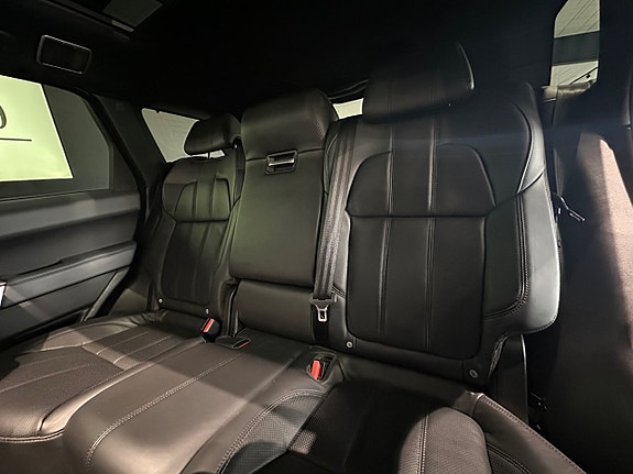 Land Rover Range Rover Sport 16 of 16